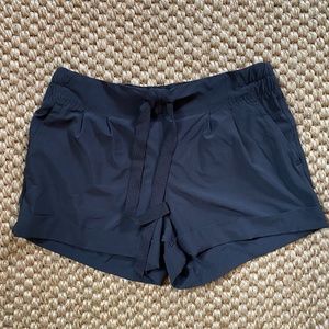 Lululemon Spring Break Away Shorts Black